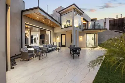 Image de Hollywood Hills 4br | Rooftop + Views | C&C