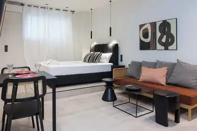 Image de Lovely Brand New Studio near Victoria Metro
