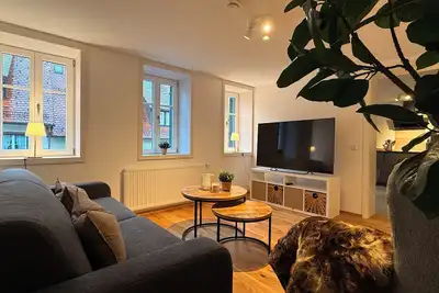 Image de Appartement avec terrasse sur le toit sur la place du marché –Animaux bienvenus!
