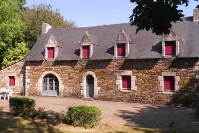 Image de magnifique maison bretonne pour 15 p située en bretagne sud avec piscine privée