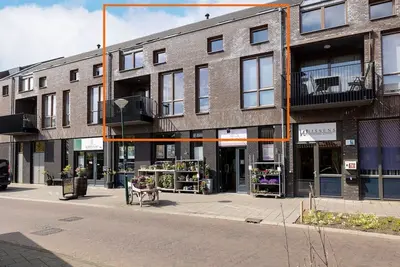 Image de Generous 136m² Two-Bedroom Apartment (Ps-18)
