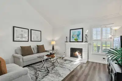 Image de Modern 3br Home in Irvine, Patio, Spacious Layout, Close to Beaches #18