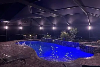 Image de Peaceful Getaway 3-bedroom with chef's kitchen, heated pool and hot tub