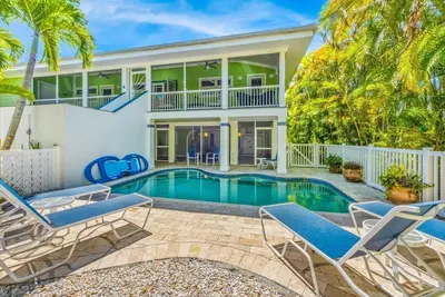 Image de Family-Friendly Canal Retreat with Pool and Steps to the Beach