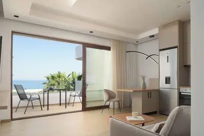 Image de Sofia's Modern Apartment 2, 15 minutes walk from Chersonisos center