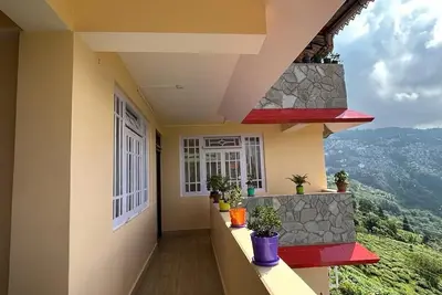 Image de Izom Him - A sunset and tea garden view stay