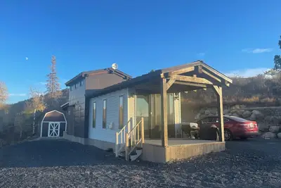 Image de Cozy Cabin on the outskirts of Park City- Your Mountain Retreat Awaits