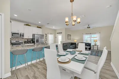 Image de Champions Gate Resort 5 Bed Town home With Pool