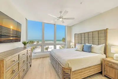 Image de Big Beach Views From Stunning Corner: Residence 301