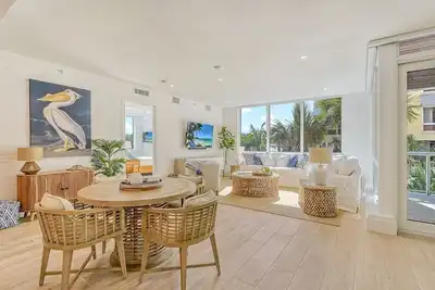 Image de Ideal Coastal Luxury Escape: Residence 302