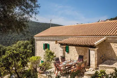 Image de Traditional Stone House Anofli 1843 - Authentic Charm in Fiskardo, Kefalonia