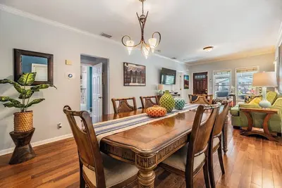Image de Charming 2-bedroom 2-bath bungalow in wonderful Tampa