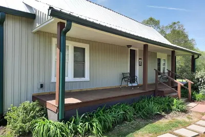 Image de Charming 2-bedroom farmhouse in the country --Bradford with Ac, WiFi