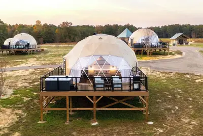 Image de Luxury Geodesic Dome: Hot Tub & Lake Views