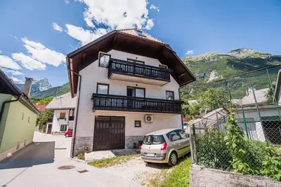 Image de Mountain View Haven Apartments - Two Bedroom Apartment with Balcony