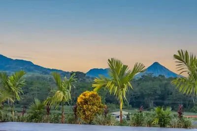 Nayari Sloth Farmstay Villa La Fortuna