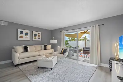 Image de 6. min  from Siesta, Hot tub+heated pool, fully fenced