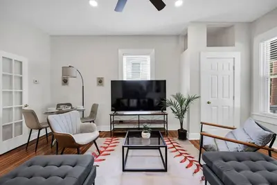 Image de Home-Run *New Hot Tub*