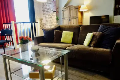 Image de Appartement de charme atypique pour 4 personnes +1 bébé au coeur de Paris.
