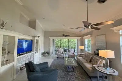 Image de 2025 Luxury 4br Getaway at Miromar Lakes – Steps to Beaches, Pools & Pickleball!