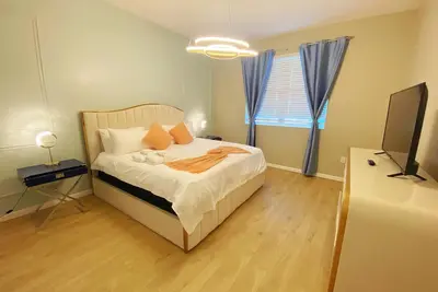 Image de 223 Luxury 12 B. R 11. 5ba 15 B. D in upscale community Pool/Game Close to Disney