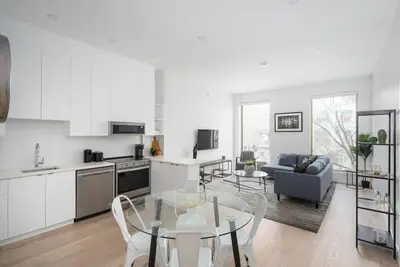 Image de Incredible\\Spacious 1 bedroom\/ Parking