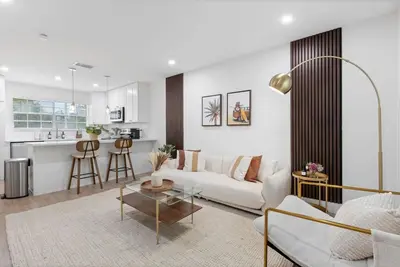 Image de Lux King suite in prime location Crib/Free parking