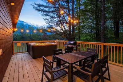 Image de Hot Tub, Modern Design, Great Views!