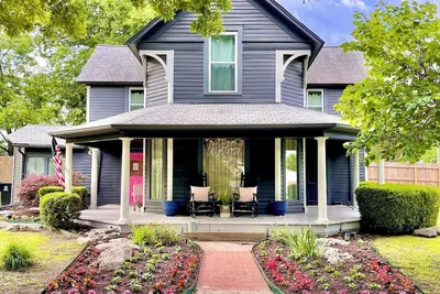 Image de Charming 125year old Victorian 3-bedroom house in fabulous Broken Arrow
