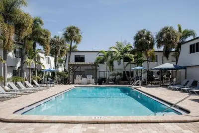 Image de Stylish Bayshore Retreat | Pool, Gym, free Parking