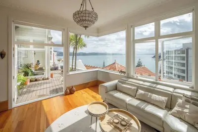 Image de Beautiful central executive home