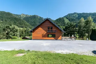 Image de Chalet \"Privatisation\" avec vue sur les montagnes, terrasse privée et Wi-Fi