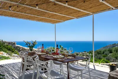 Image de Villa 'Dimora Del Soffio - Salentoltremare' avec vue sur la mer, Wi-Fi et climatisation
