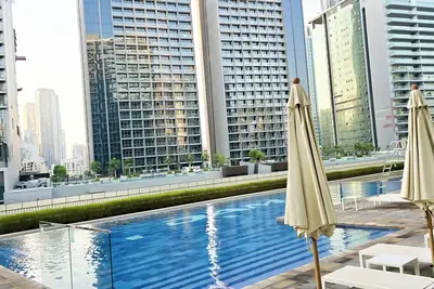 Image de Appartement sur Business Bay, à 5 minutes de Dubaï Mall, avec vue sur la Marina