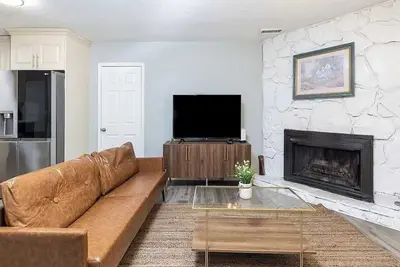 Image de Charming Bungalow Retreat on Scenic Big Valley Trail Awaits Your Stay #41655