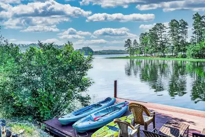 Image de Amazing Views, Huge Game Room, Dock, Deck, Sleeps 16, Free Kayaks!