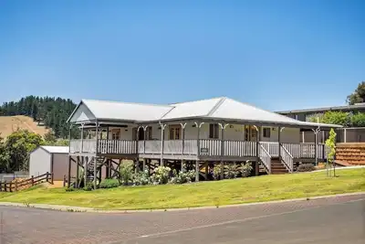 Image de Meeukany Hilltop Stunner in the Heart of Nannup