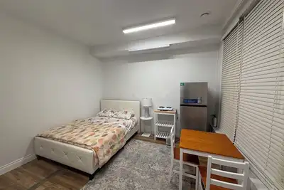 Image de Cozy house in charming Toronto with WiFi, Ac