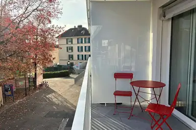 Image de Grape Place with washing machine