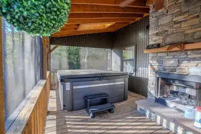 Image de Osprey: Family Cabin, Hot Tub, Game Room, Theater