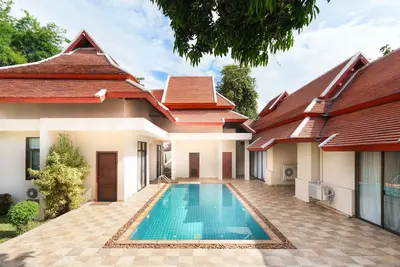 Image de Nadoo Thai Lanna-style luxurious private pool villa. five bedrooms.