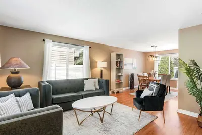 Image de Charming Residence on Se 171st - Perfect for Your Family Getaway Adventur #41784