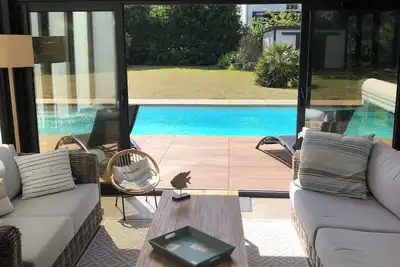 Image de Au bord de la piscine ou de la plage à Pornichet