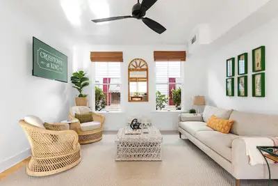 Image de Downtown Elegance - Close to King!