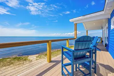 Image de Summer Savings - Premier Soundfront w/ Pool, Hot Tub, Elevator, Theater/Game Rms