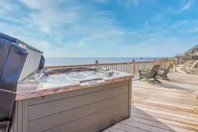 Image de Summer Savings - Soundfront Home with Windsports Access, Hot Tub, and Game Room