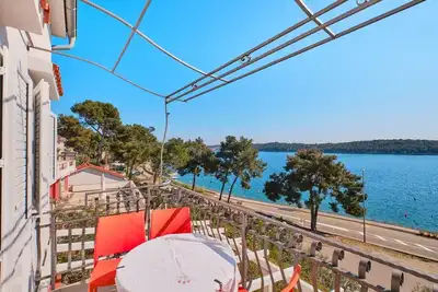 Image de Apartment Katarina 2, Poljana, the apartment is for 6 people, offers a balcony with a sea view.
