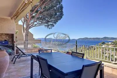 Image de Appartement moderne vue mer proche plage de la Fossette