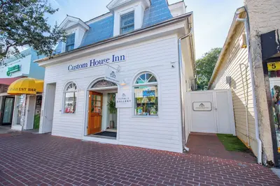 Image de Custom House Inn | 8 Br Suite Compound on Duval!