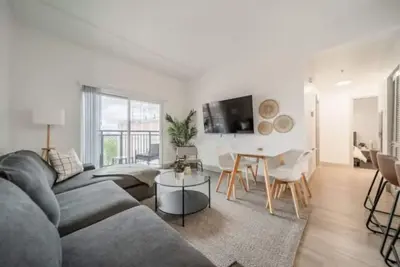 Image de 3br Modern Apt Central Location w\/ Wifi & Fitness